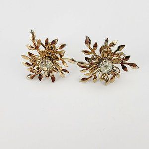 Vintage Gold Tone Leaf Cluster Rhinestone‎ Screw Back Earrings